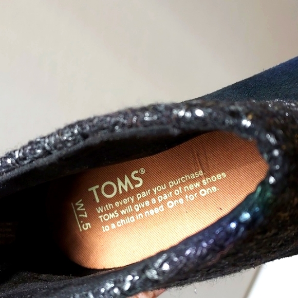 Womens Tom's Black Suede Booties - Picture 5 of 9